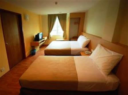 906 Hotel Batu Berendam Malacca Exterior photo